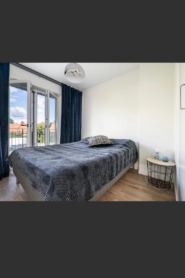 Central Apartment 5Min Drive To The Airport. Stockholm Buitenkant foto