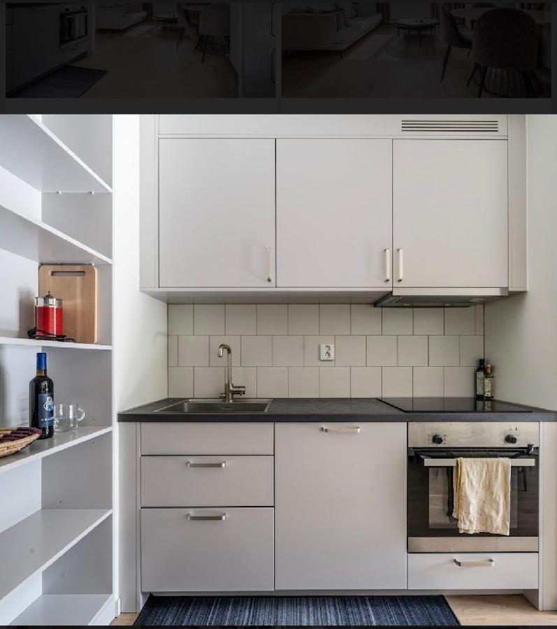 Central Apartment 5Min Drive To The Airport. Stockholm Buitenkant foto